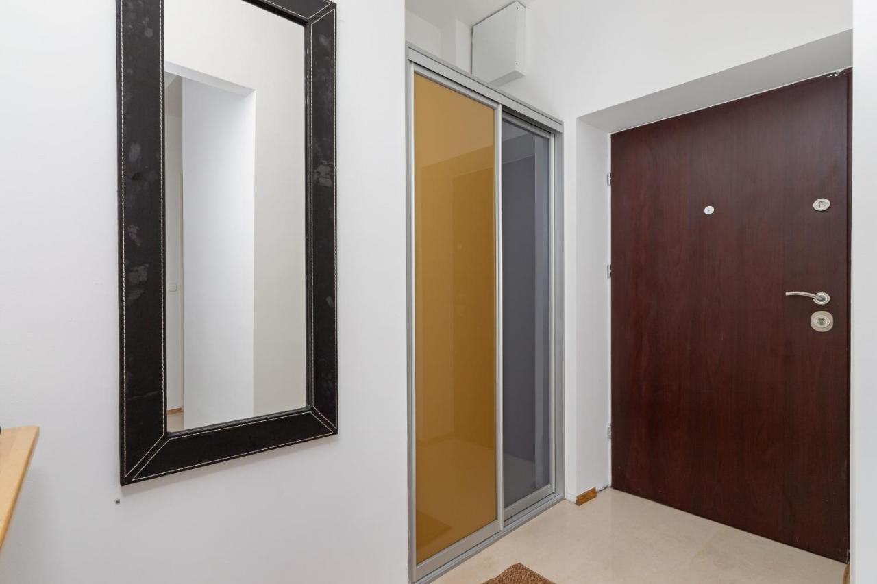 Slowacki Avenue Family Apartments Cracow By Noclegi Renters Kraków Exteriör bild