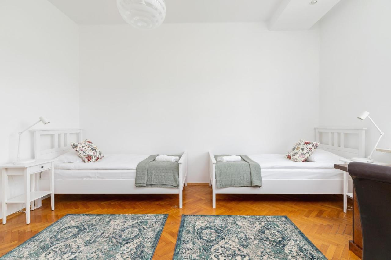 Slowacki Avenue Family Apartments Cracow By Noclegi Renters Kraków Exteriör bild